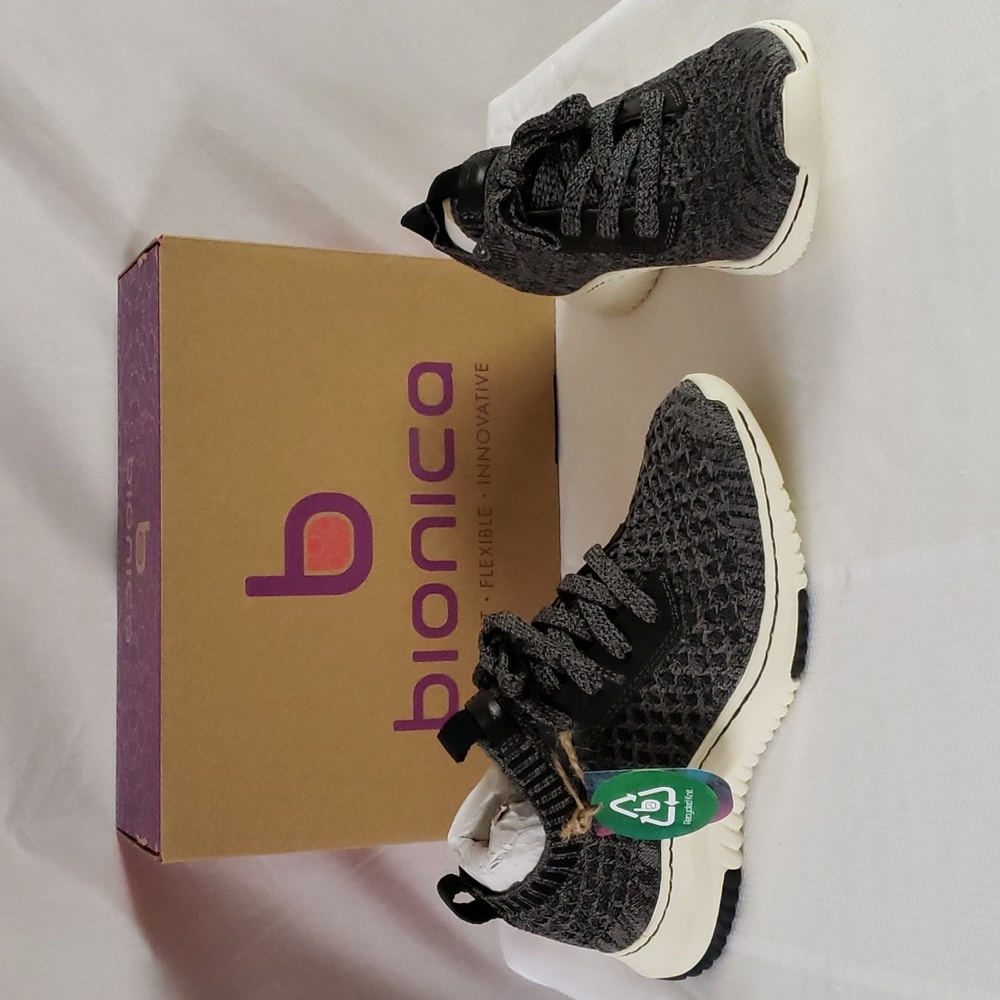 NEW BIONICA Onie Recycled Sneaker